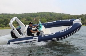 Надувная лодка пвх РИБ с пластиковым дном под мотор
